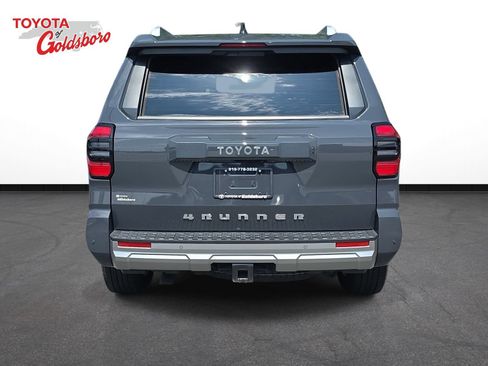 Used 2025 Toyota 4Runner Limited AWD/4WD image 6