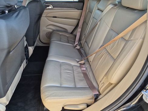 Used 2014 Jeep Grand Cherokee Limited w/ Trailer Tow Group IV AWD/4WD image 26