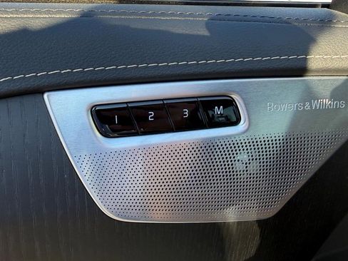 Used 2021 Volvo XC90 T8 Inscription w/ Lounge Package image 16