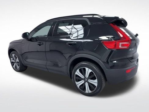 Used 2023 Volvo XC40 Recharge Plus AWD/4WD image 6