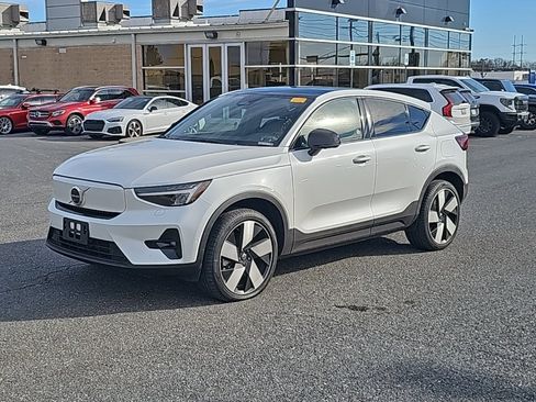 Used 2023 Volvo C40 P8 Recharge Ultimate image 15