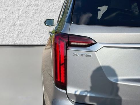 Used 2024 Cadillac XT6 Premium Luxury FWD image 10