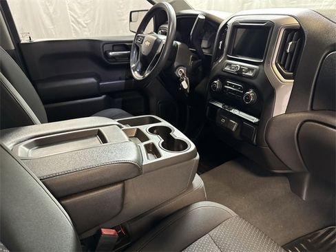 Used 2019 Chevrolet Silverado 1500 Custom w/ Custom Value Package image 25