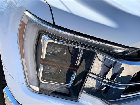 Used 2022 Ford F150 Lariat w/ Equipment Group 502A High image 26