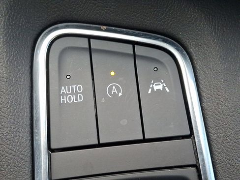 Certified 2024 Cadillac Escalade Premium Luxury image 23