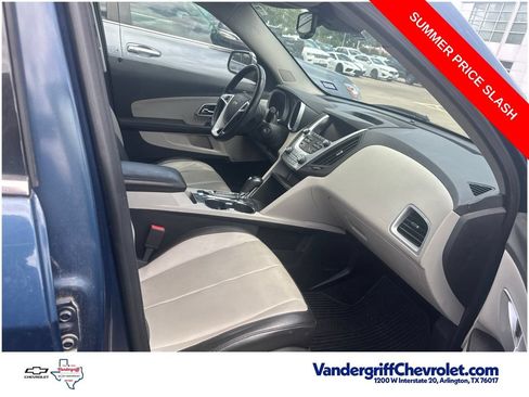 Used 2017 Chevrolet Equinox Premier w/ Enhanced Convenience Package FWD image 11
