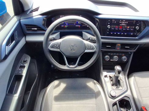 Used 2023 Volkswagen Taos SE AWD/4WD image 27