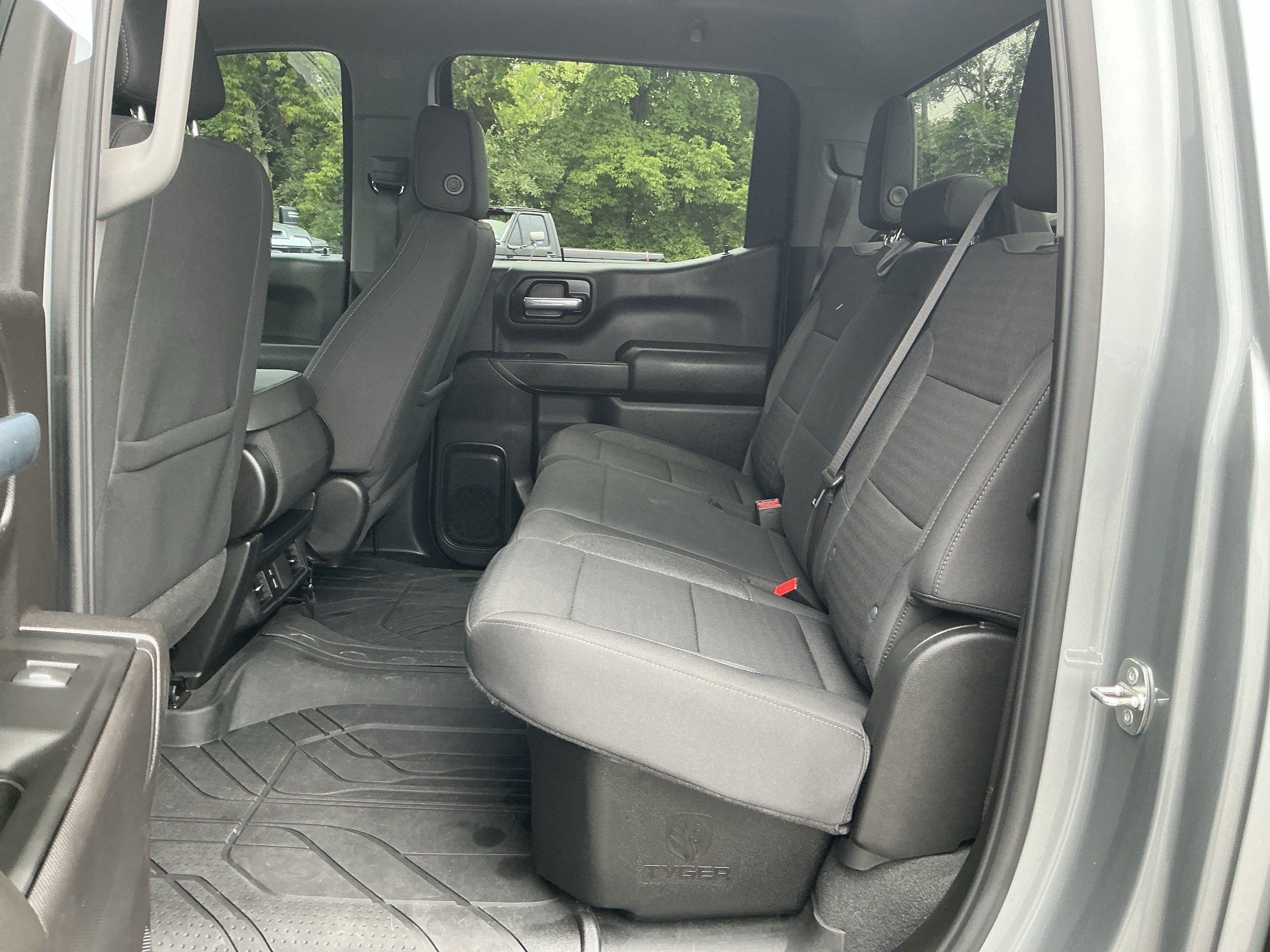 Used 2024 Chevrolet Silverado 1500 Custom Trail Boss w/ LPO, Dark Essentials Package AWD/4WD image 10