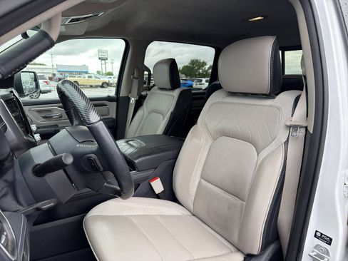 Used 2022 RAM 1500 Limited AWD/4WD image 2