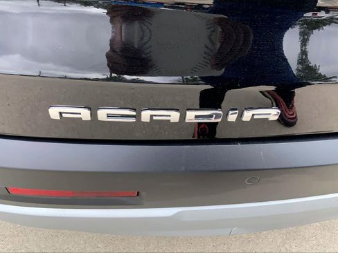 Used 2021 GMC Acadia SLE w/ LPO, Floor Liner Package image 10