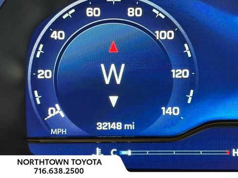 Used 2023 Chevrolet Suburban High Country AWD/4WD image 9