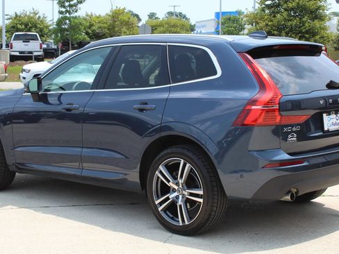 Used 2018 Volvo XC60 T5 Momentum w/ Convenience Package AWD/4WD image 3