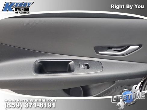 New 2026 Hyundai Elantra Limited FWD image 15
