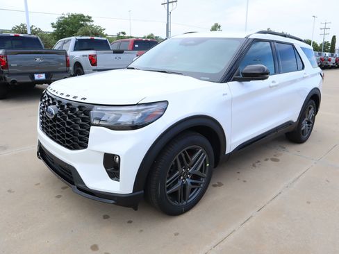 New 2026 Ford Explorer ST-Line RWD image 11