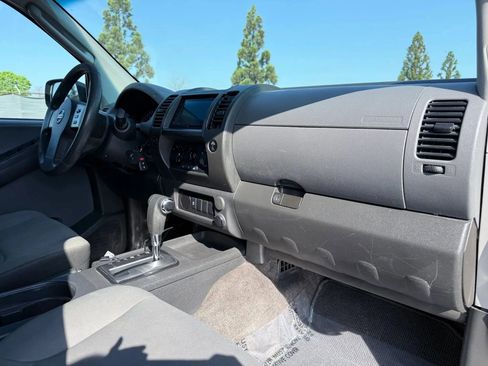 Used 2010 Nissan Xterra X image 19