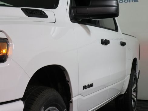 New 2026 RAM 1500 Express AWD/4WD image 11