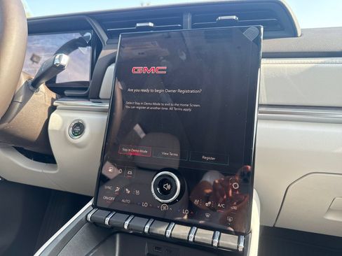 New 2027 GMC Terrain Denali AWD/4WD image 24