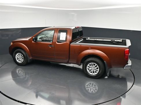 Used 2017 Nissan Frontier SV w/ SV Value Truck Package AWD/4WD image 27