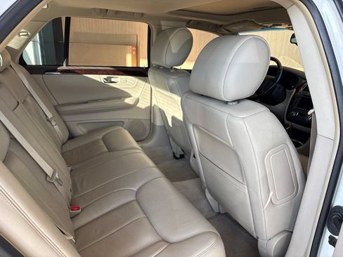 Used 2011 Cadillac DTS Premium w/ Driver Awareness Package FWD image 22
