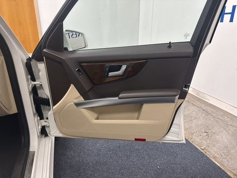 Used 2015 Mercedes-Benz GLK 350 4MATIC image 22