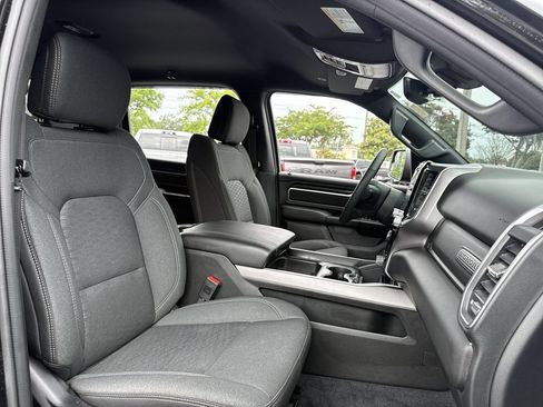 Used 2025 RAM 1500 Big Horn RWD image 28