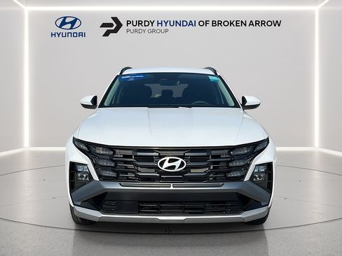 Used 2025 Hyundai Tucson SEL FWD image 3