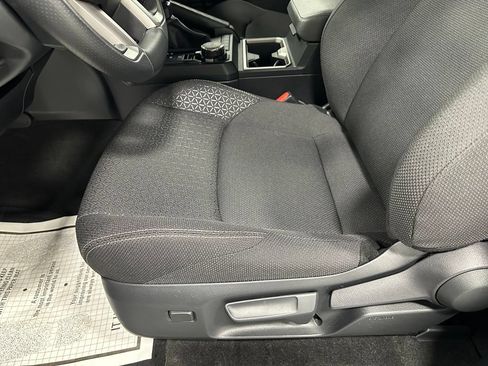 Used 2025 Toyota 4Runner SR5 AWD/4WD image 13