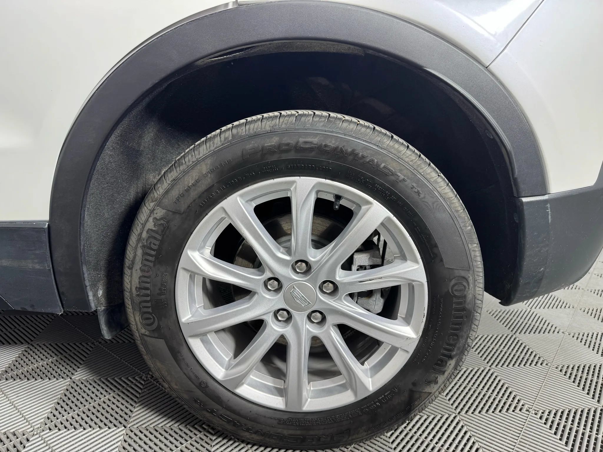 Used 2019 Cadillac XT4 Luxury w/ Cold Weather Package AWD/4WD image 47