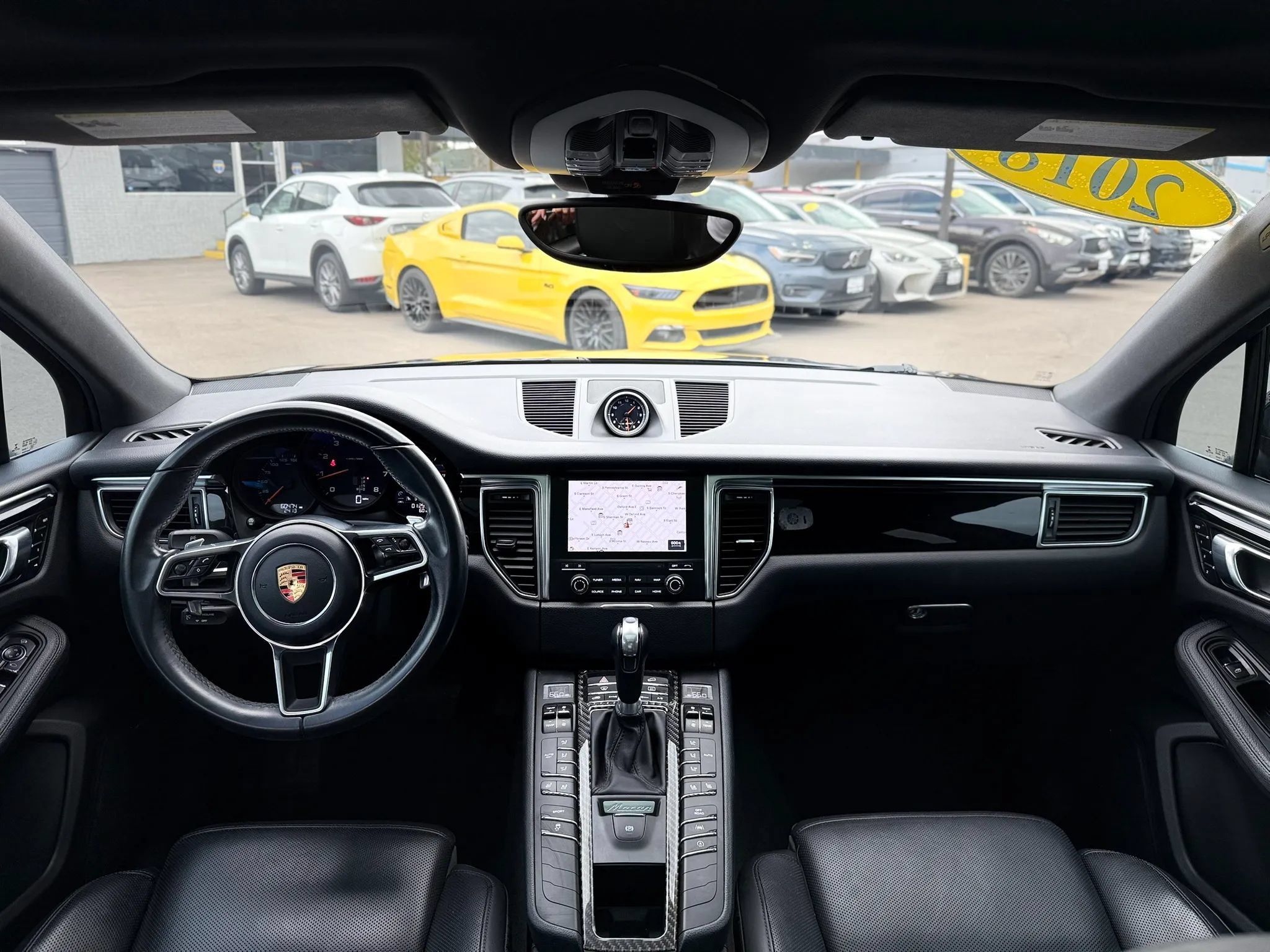 Used 2018 Porsche Macan Sport Edition AWD/4WD image 28