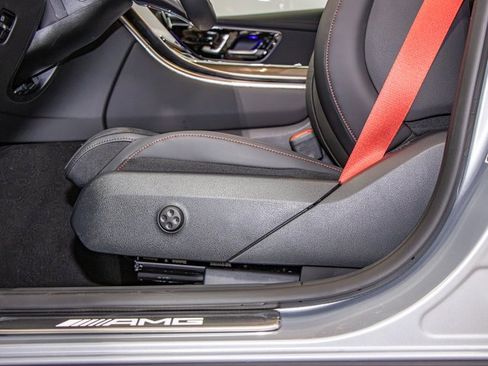 Certified 2025 Mercedes-Benz GLC 43 AMG 4MATIC image 16