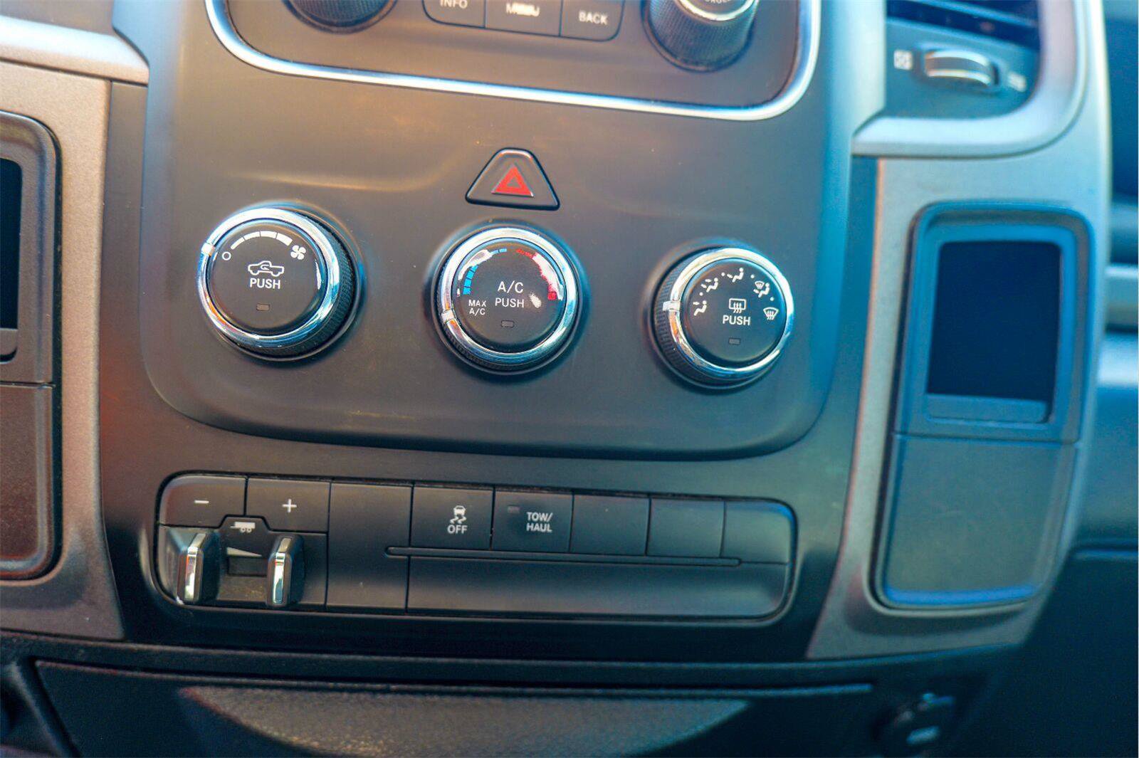 Used 2024 RAM 2500 Big Horn AWD/4WD image 19