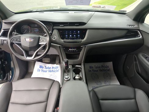 Used 2025 Cadillac XT6 Luxury w/ LPO, Floor Liner Package AWD/4WD image 17