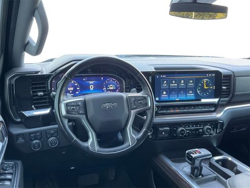 Used 2024 Chevrolet Silverado 1500 RST image 16