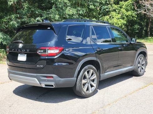 Used 2024 Honda Pilot Elite image 5