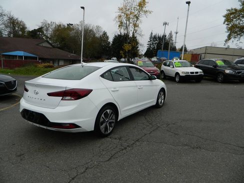 Used 2019 Hyundai Elantra SEL w/ Cargo Package image 8