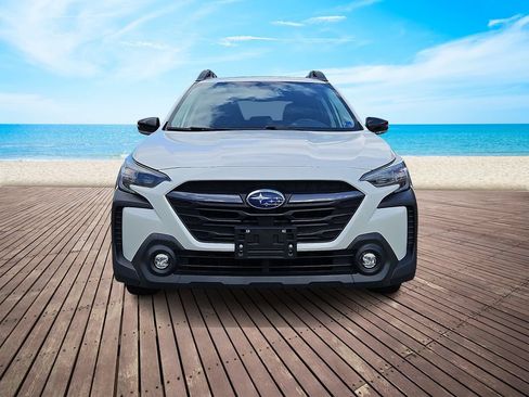 Used 2023 Subaru Outback Premium AWD/4WD image 2