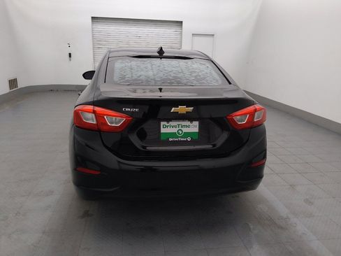Used 2017 Chevrolet Cruze LS FWD image 6