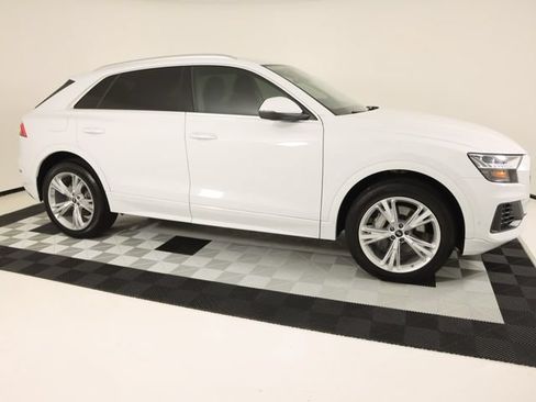 Certified 2023 Audi Q8 Premium Plus AWD/4WD image 6