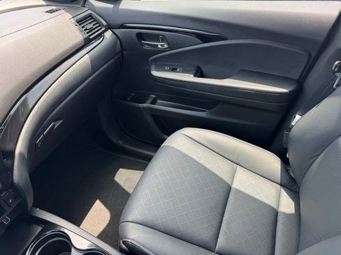 Used 2021 Honda Passport Touring image 32
