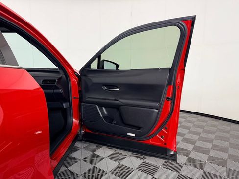 Used 2024 Lexus UX 250h F Sport FWD image 33