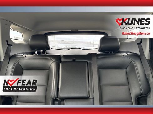 Used 2023 GMC Terrain SLT image 36