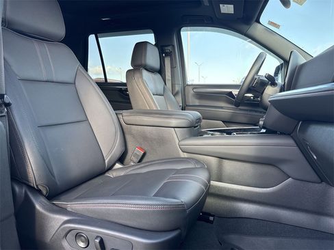 Used 2026 Chevrolet Tahoe RST w/ Comfort Package image 26