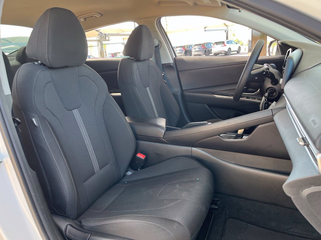 Used 2023 Hyundai Elantra SE FWD image 24