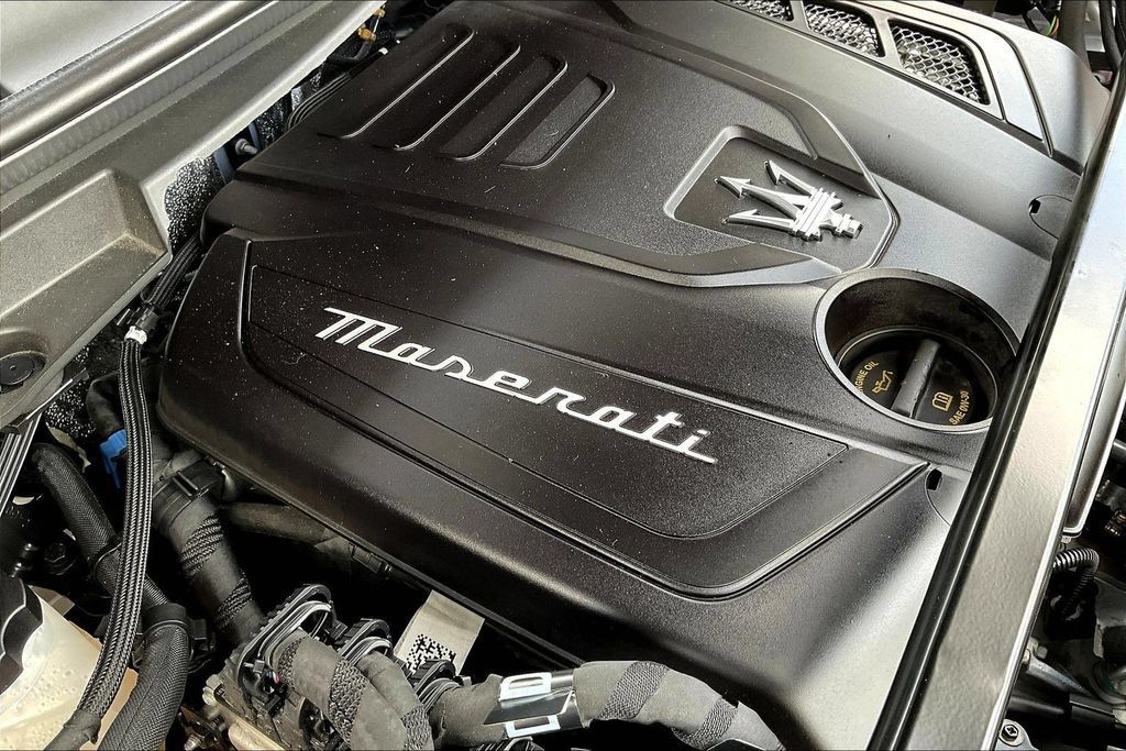 Used 2023 Maserati Grecale Modena AWD/4WD image 30