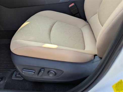 New 2025 Toyota RAV4 XLE AWD/4WD image 4