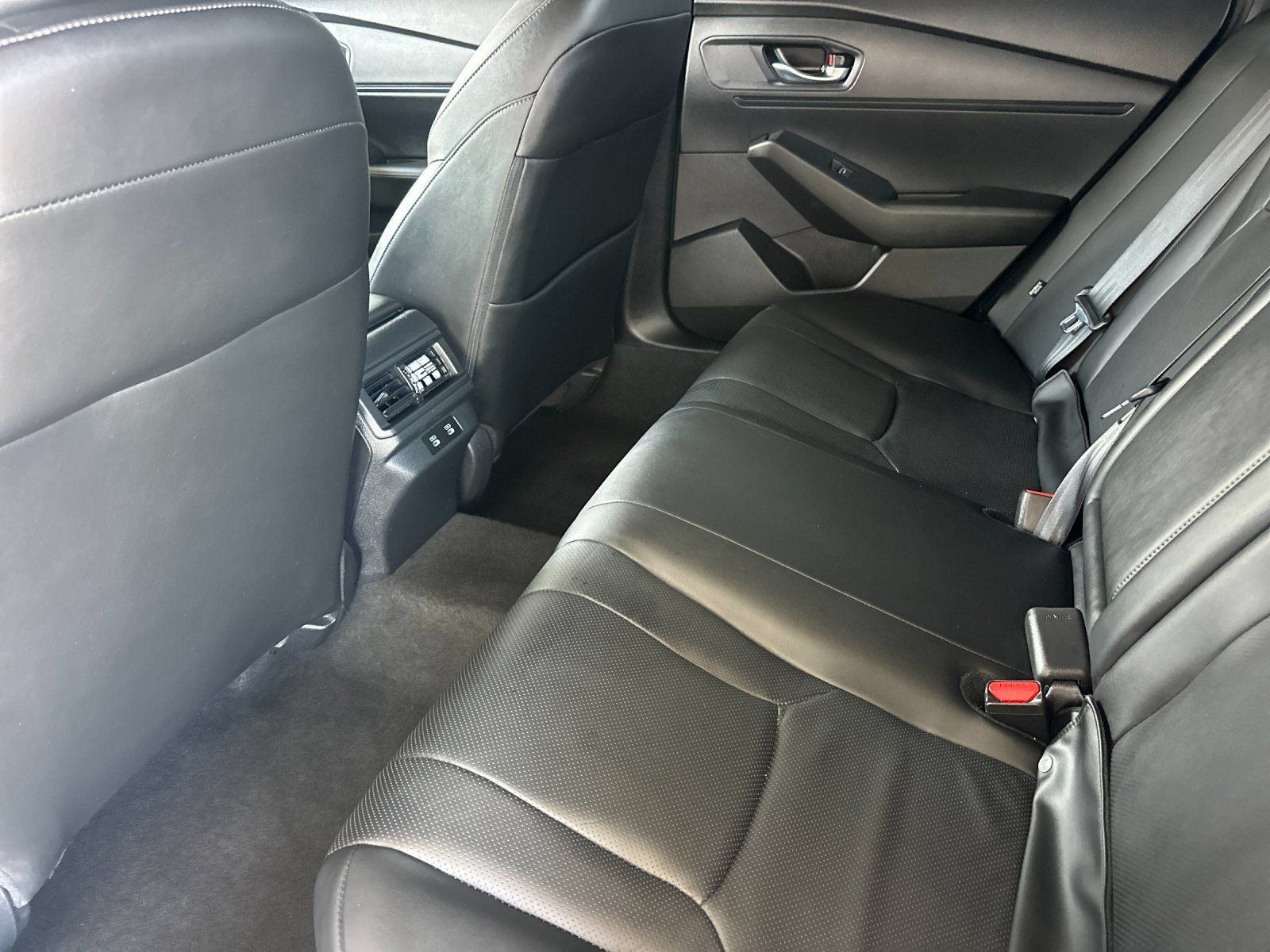 Used 2025 Honda Accord Sport image 11