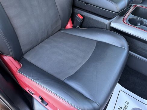 Used 2015 RAM 1500 Rebel w/ Luxury Group image 32