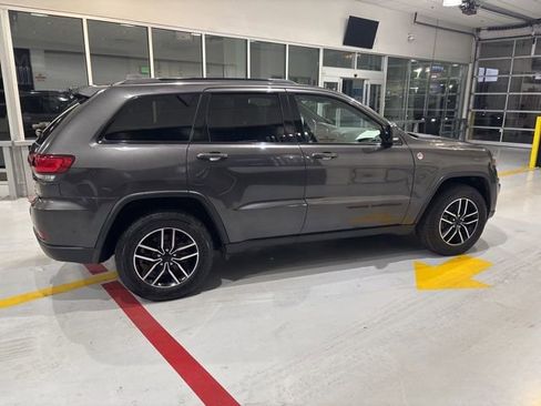 Used 2020 Jeep Grand Cherokee Trailhawk w/ Trailhawk Luxury Group image 9