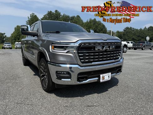 Used 2025 RAM 1500 Limited w/ Trailer Tow Group AWD/4WD image 1