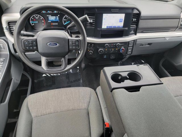 Certified 2025 Ford F250 XLT w/ Snow Plow Prep Package AWD/4WD image 31